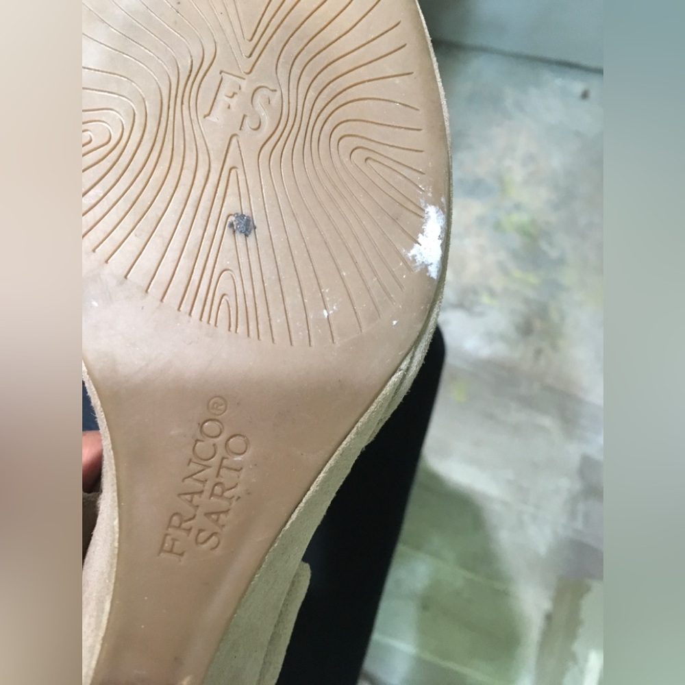 Fancy platform pump - Picture 2 of 4